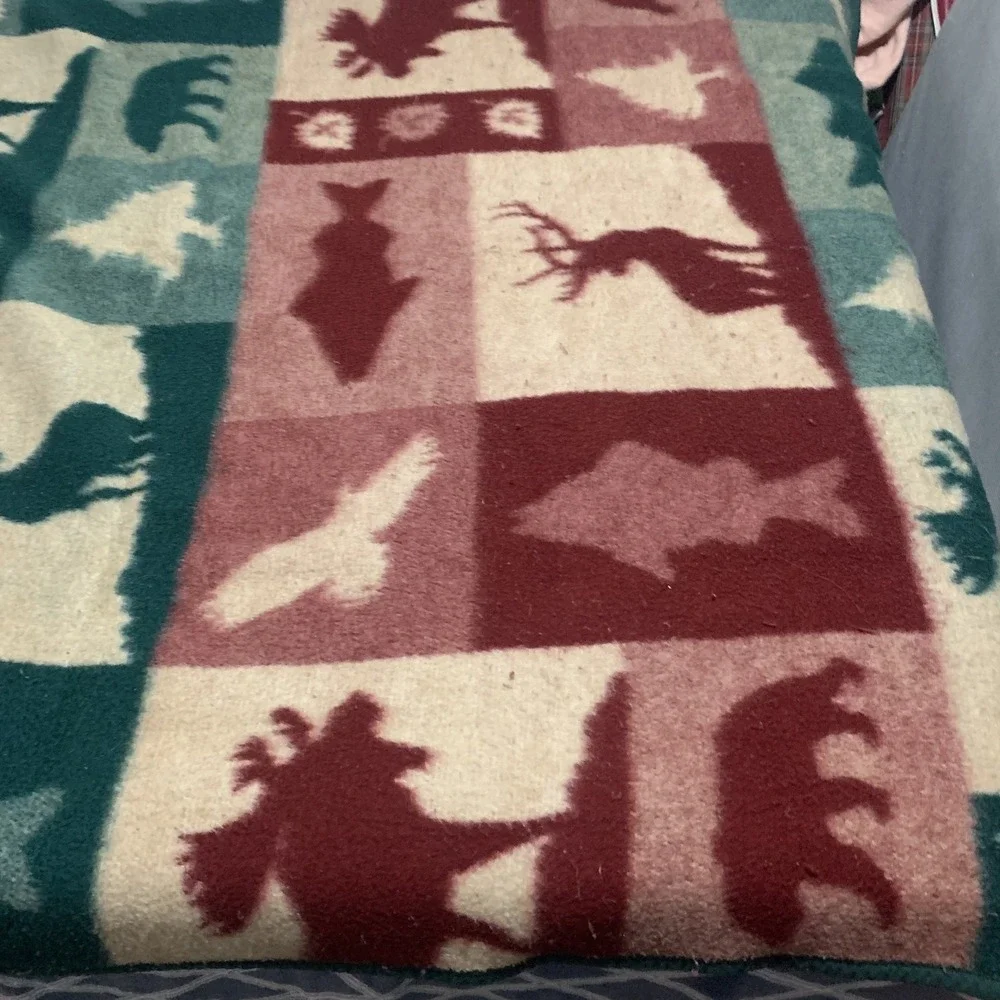 Biederlack Wildlife Lodge Cabin Throw Blanket Deer Moose Fish Woodland Wildlife